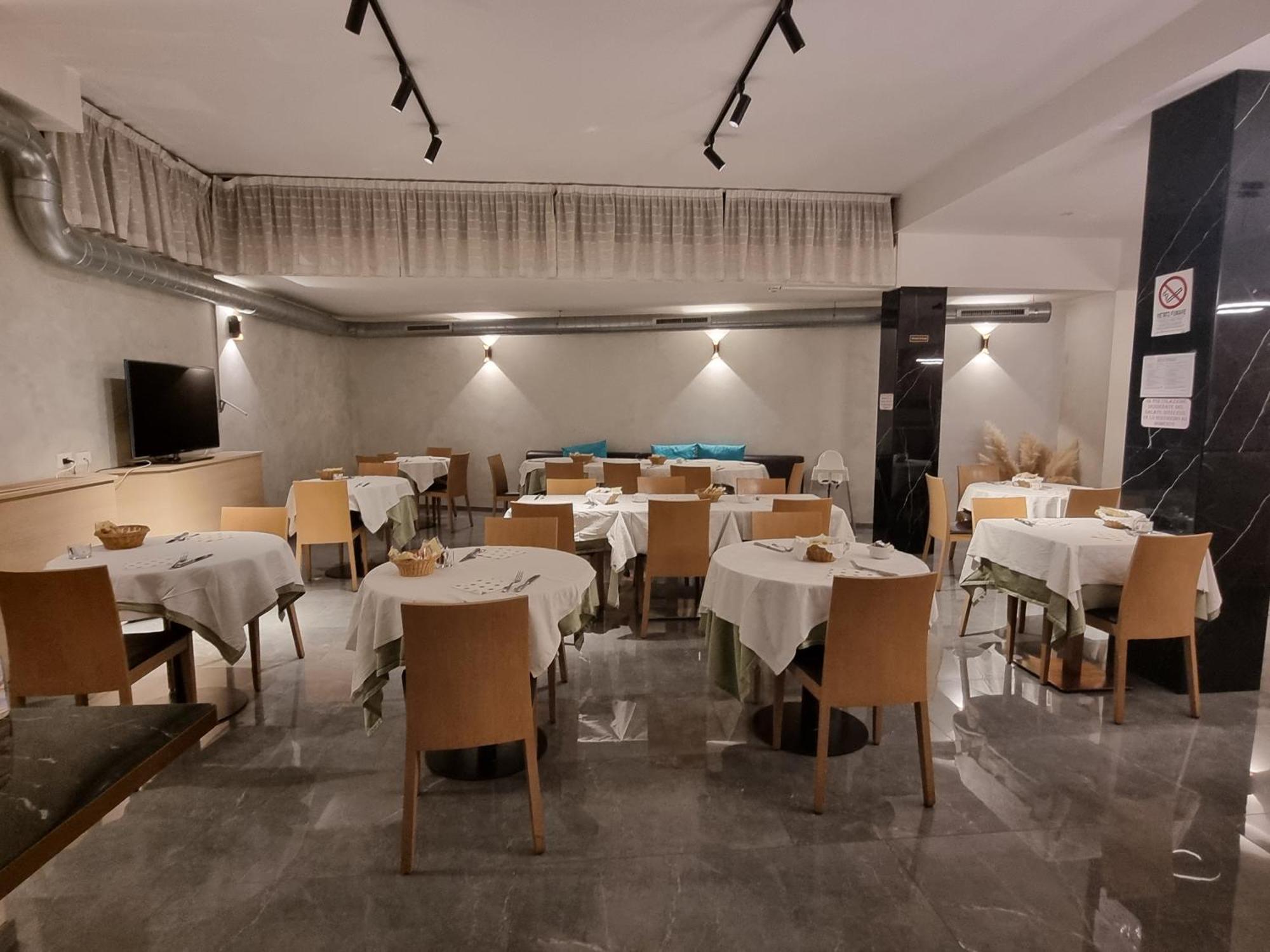 Hotel La Ruota Morbegno Zewnętrze zdjęcie